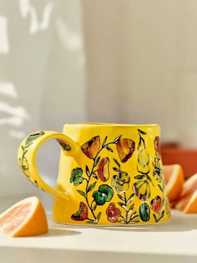 NWT ANTHROPOLOGIE THE MUD FAIRY BLOOMING HEARTS STONEWARE GOLD ACCENT MUG YELLOW
