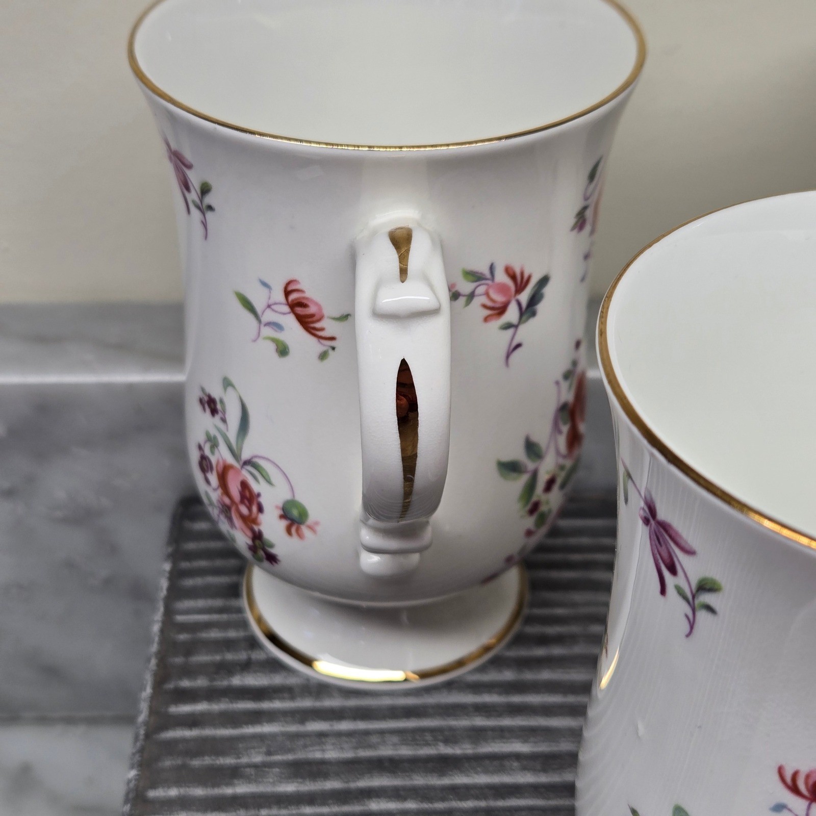 VTG Royal Victoria English Garden Fine Bone China Footed Mugs Gold Trim Set of 4