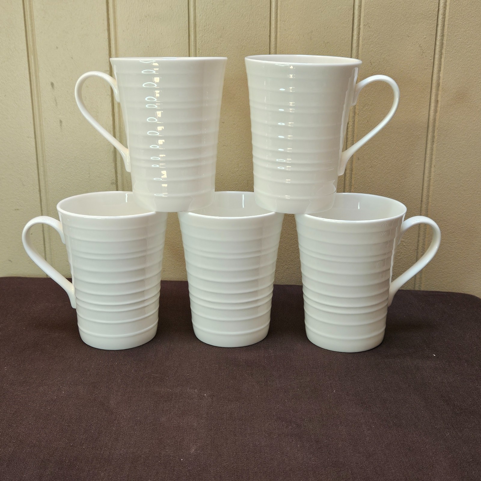 Mikasa Swirl White Bone China 12 oz Cups/Mugs Raised Rings 4 ½” Set of 5