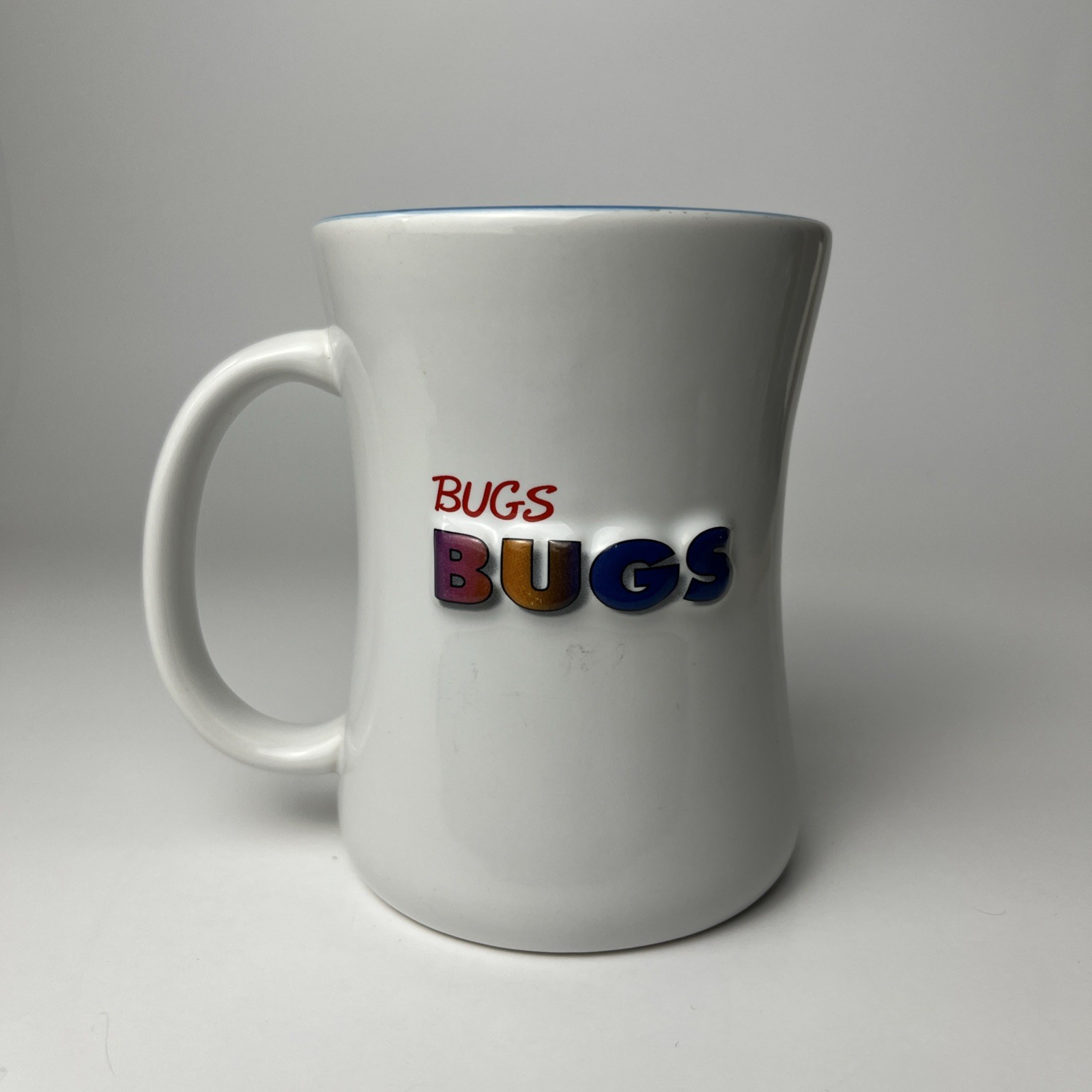 Six Flags Looney Tunes Bugs Bunny Mug Blue Interior Thailand s04 Warner Bros Vtg