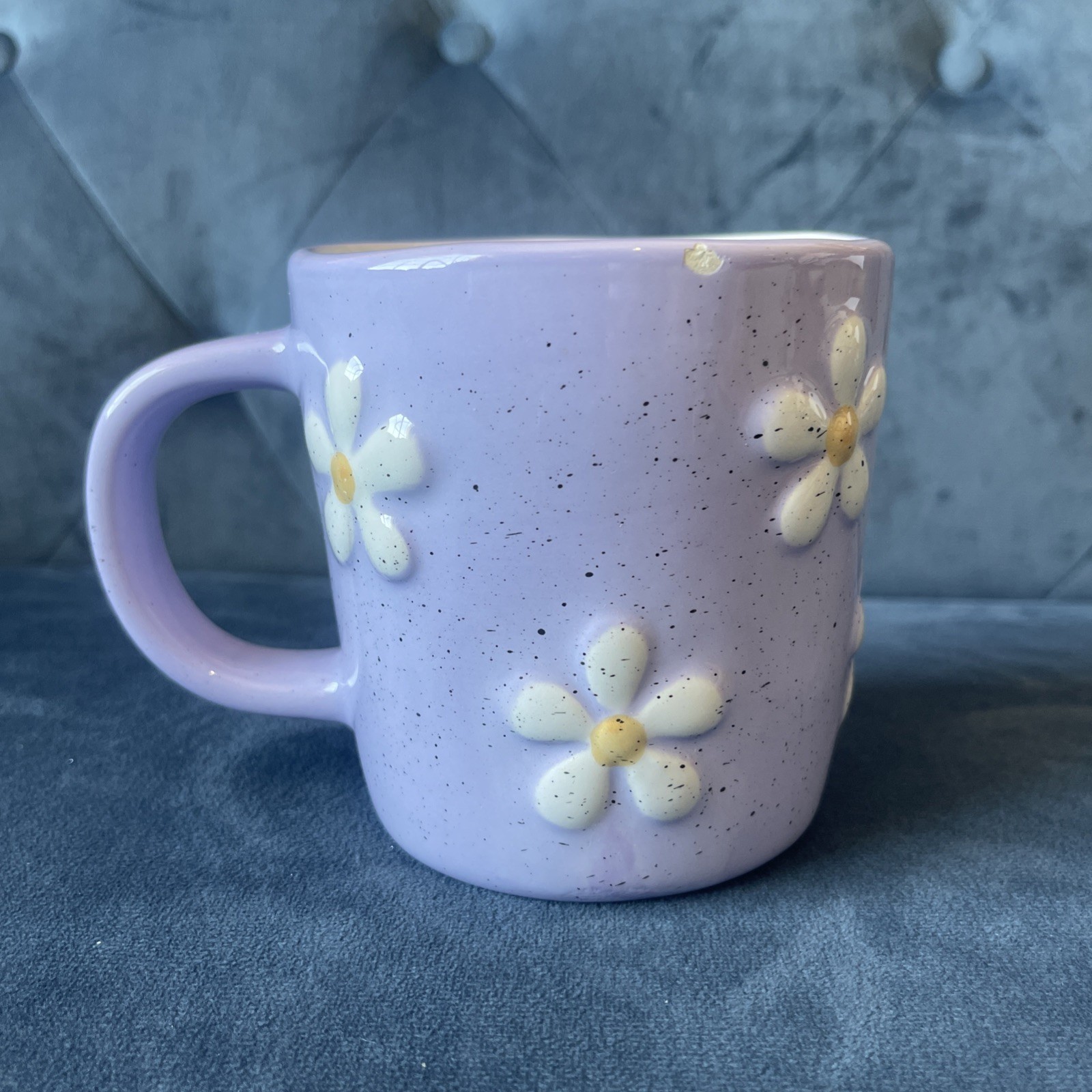 SUNDAY MORNING Ceramics Coffee Mug Raised Daisy Flowers Purple Large FLAW CHIP