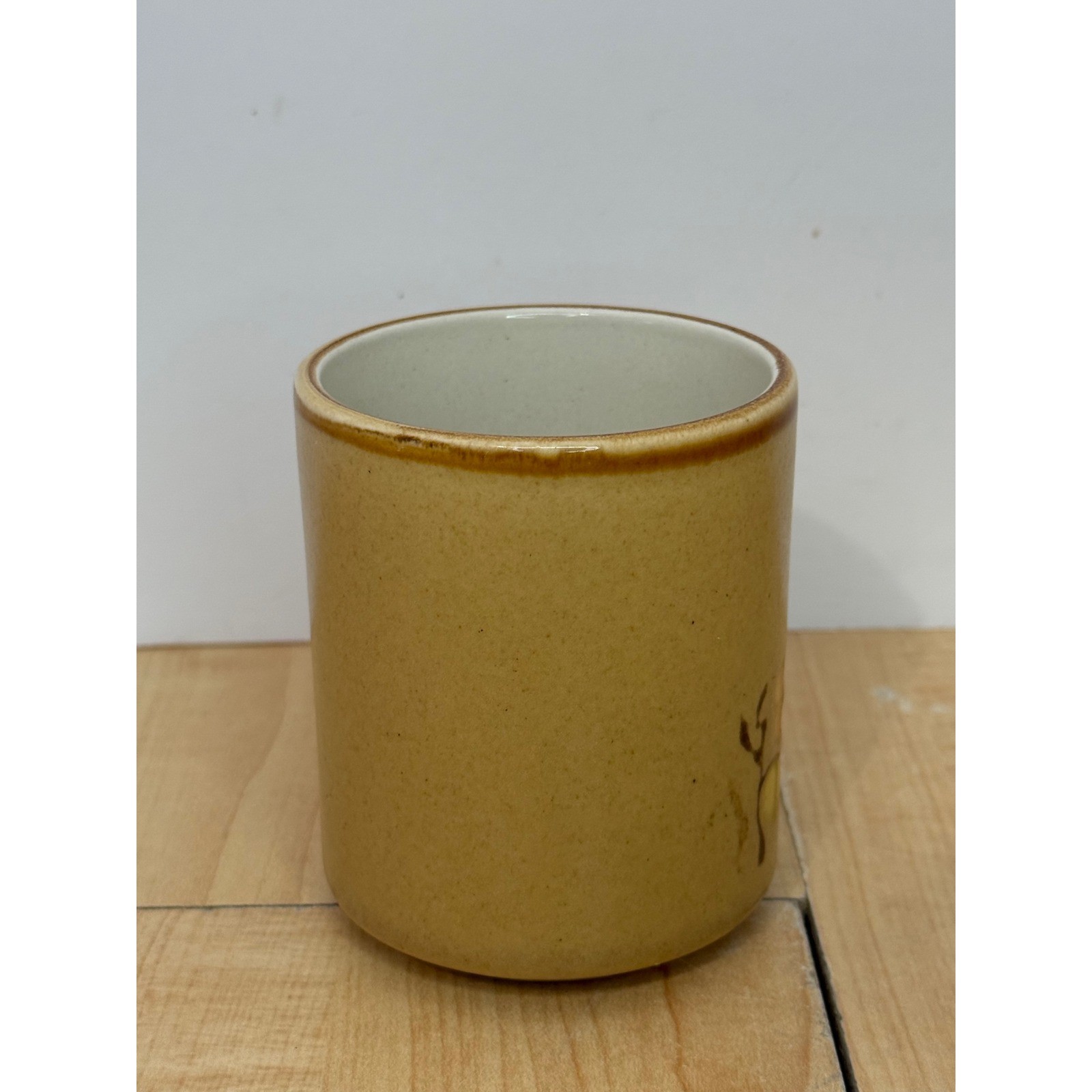 Sunnycraft Stoneware Coffee Mug Hand Decorated Floral Tan Brown Korea 21136