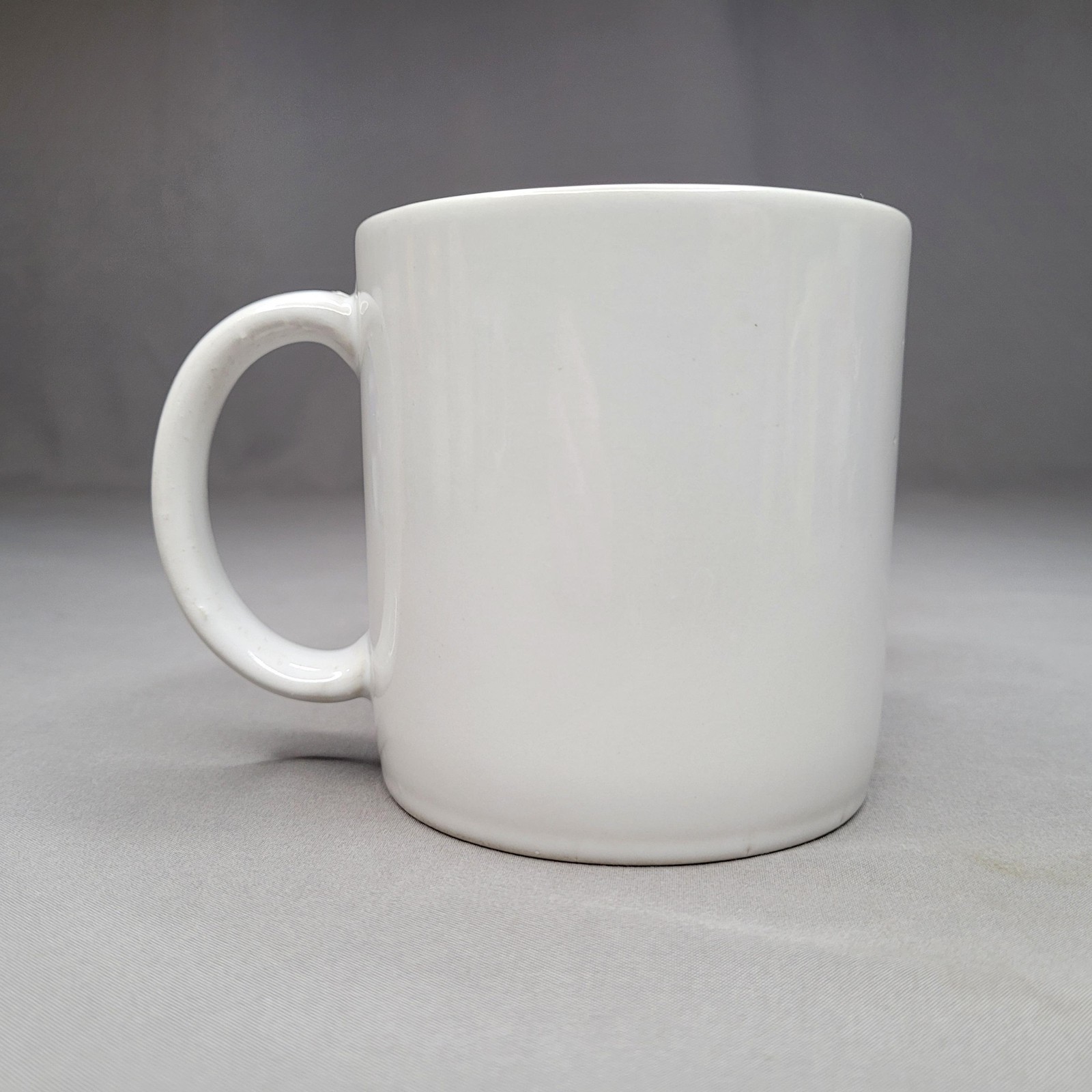 Unmarked Christmas Heritage Ceramic Mug Multicolor Village Houses Pyramid Japan