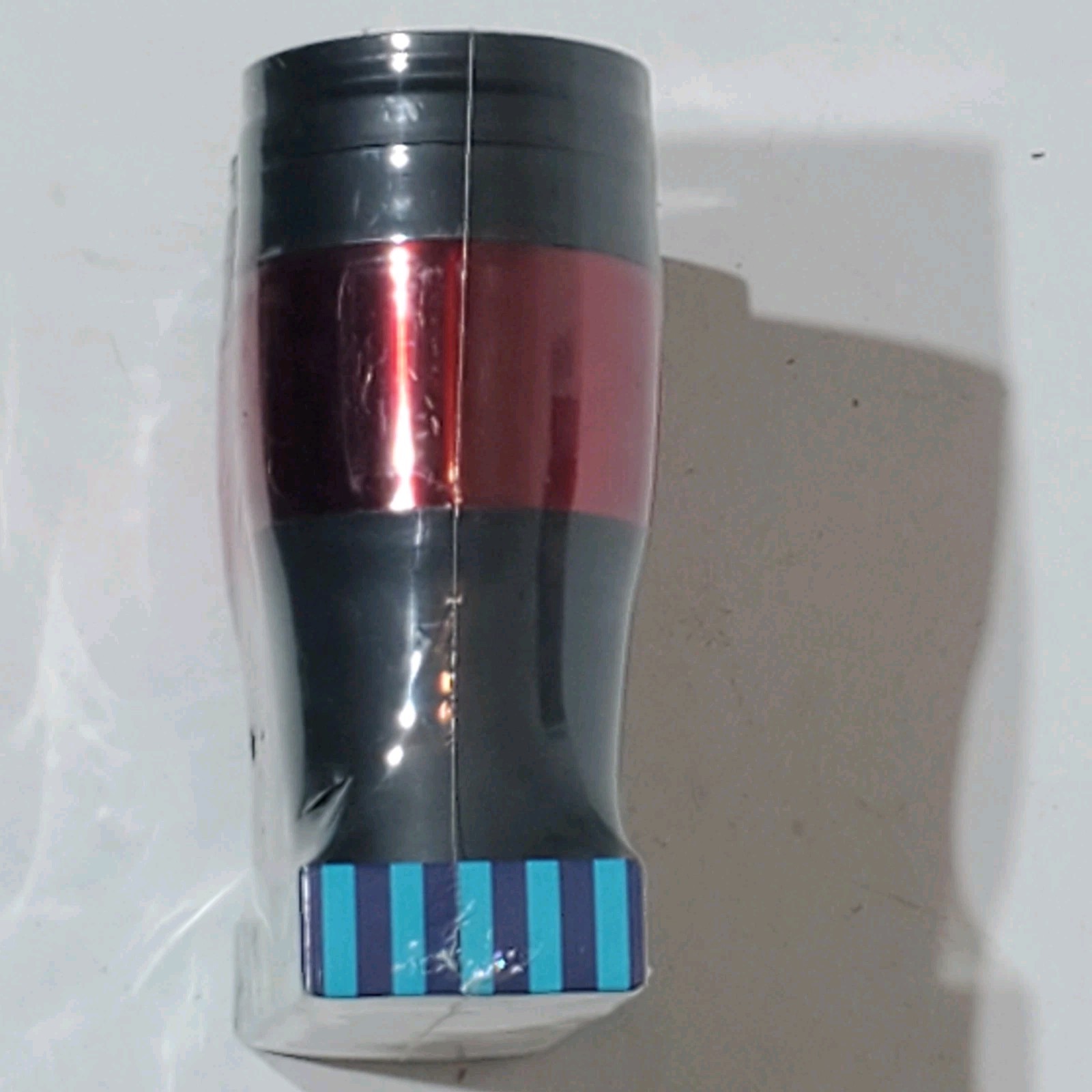 2 Pack 14 oz Travel Mugs Red Black Plastic Metal Solid Color Set
