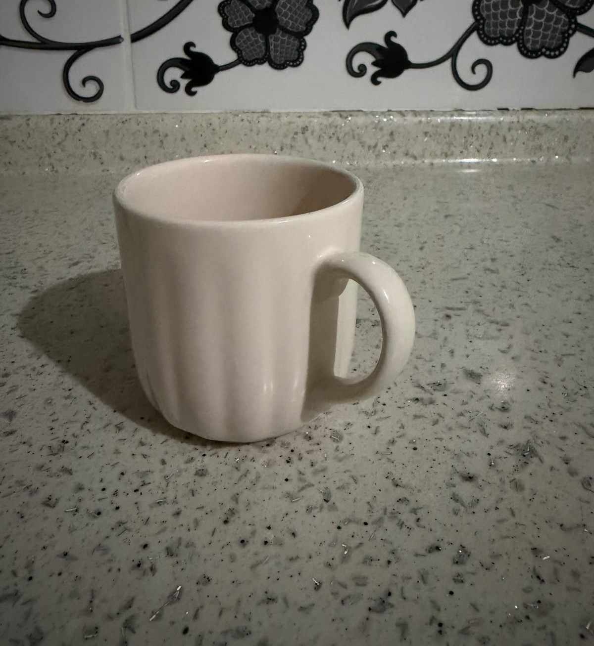 Minimalist White Ceramic Coffee Mug – Modern Tea Cup, Plain Kitchen Drinkware