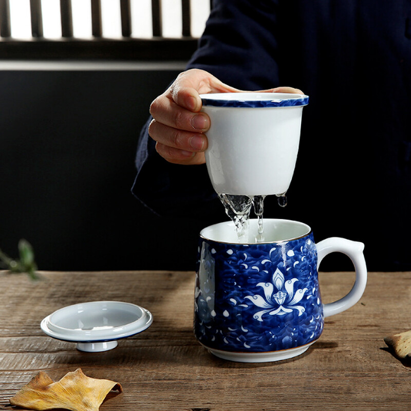 300ml China Jingdezhen Blue and White Porcelain Tea Cups Coffee Mugs Infuser