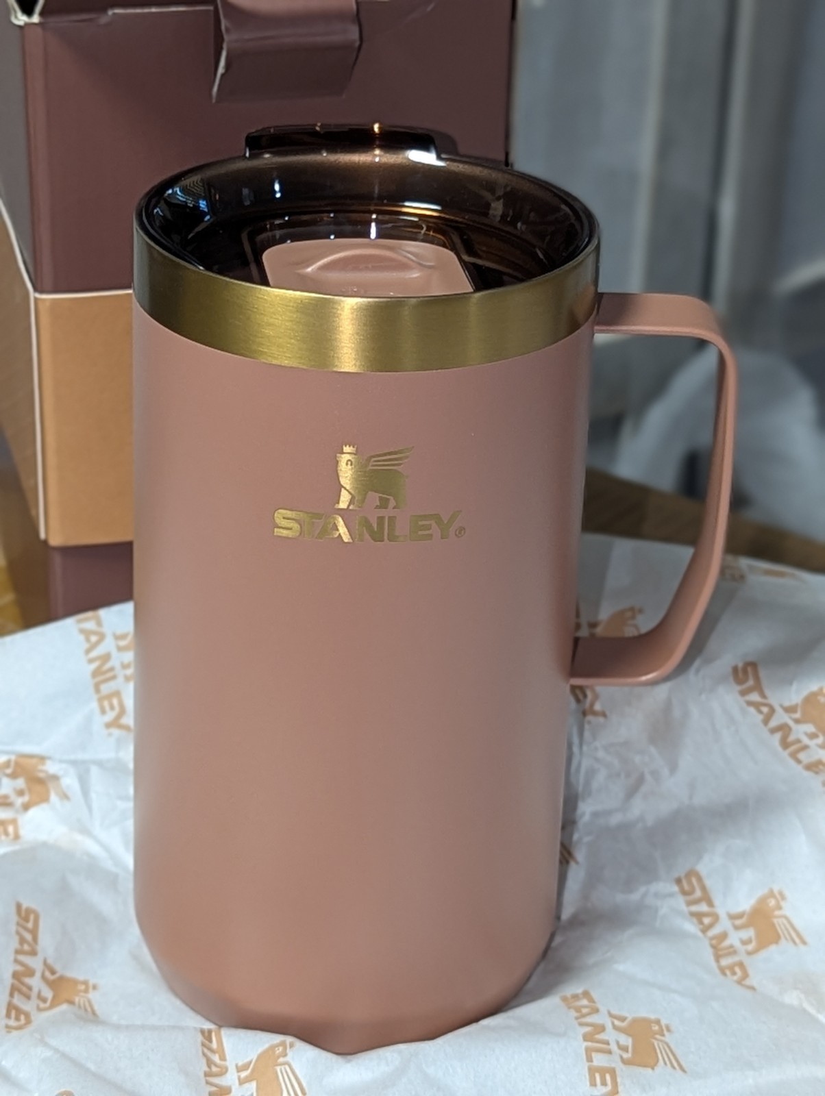 new STANLEY Stay Hot Camp Mug Coffee color mocha latte 24OZ limited edition BOX
