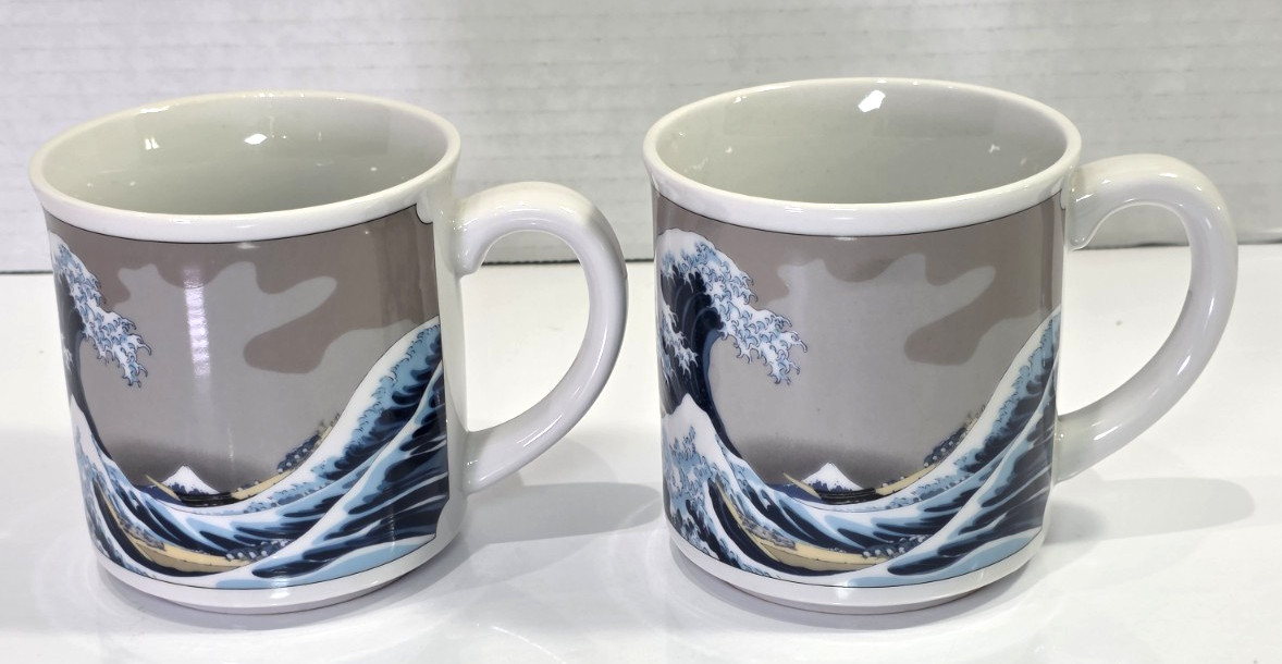 Great Wave Off Kanagawa Tea Coffee Cup Mug KOTOBUKI JAPAN 10 oz Set of 2