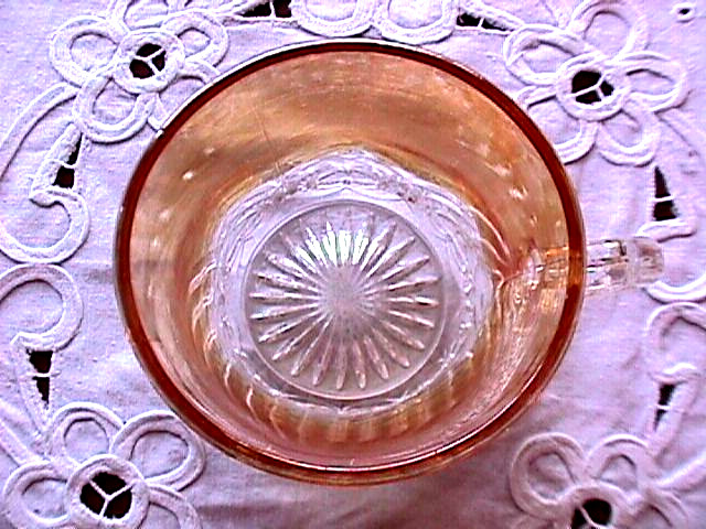 “HEART BAND” MUG” 3 5/8″ MARIGOLD COLOR VINTAGE CARNIVAL GLASS BY: McKEE