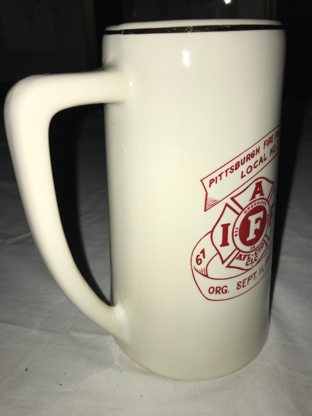 1870-1970 UGCWNA PITTSBURGH BUREAU of FIRE IAFF Local#1 AFLCIO CLC 16oz Beer MUG