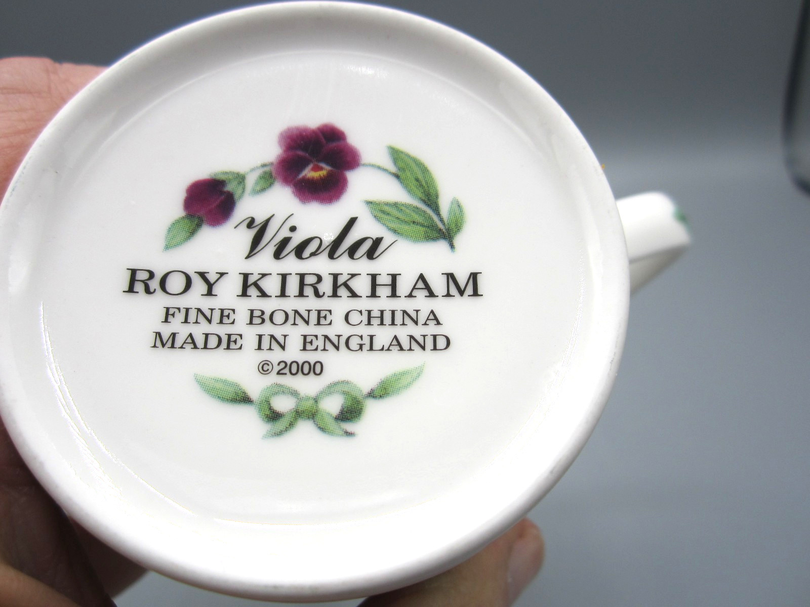 Roy Kirkham England Viola Floral VTG 2000 Multicolor on Yellow White 11 oz (486)