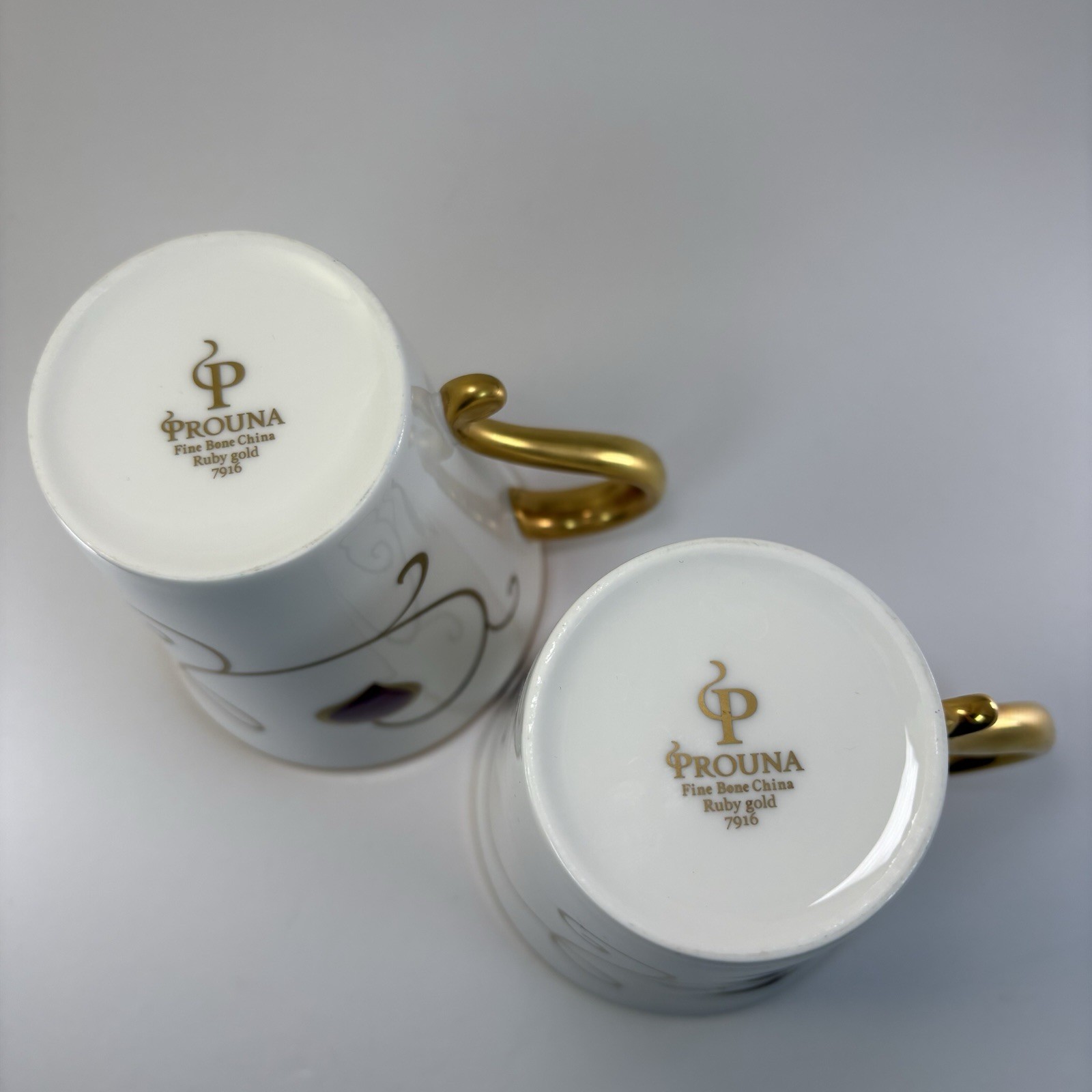 PROUNA Ruby Gold Swirl with Heart PAIR Mug Mugs English Bone China 24kt Gold