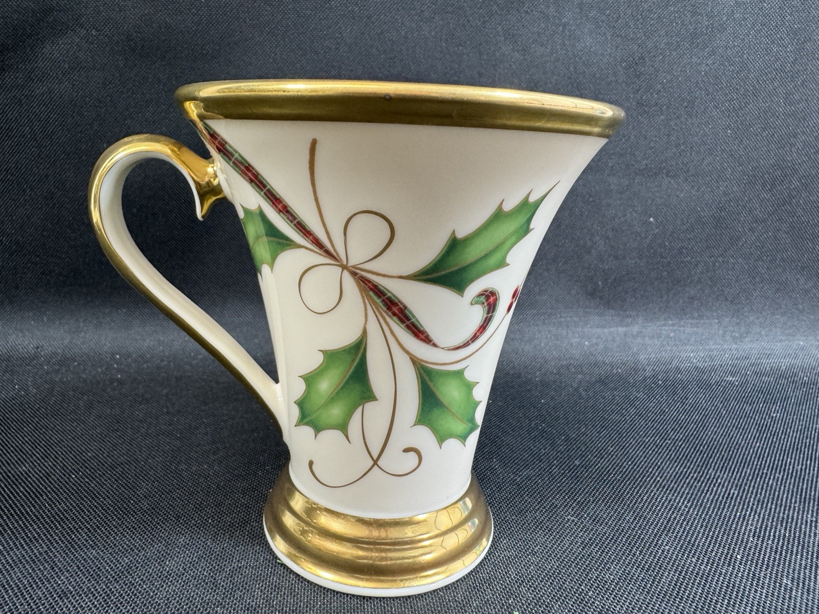 Lenox Holiday Nouveau Gold~Large 4.5″ Accent Mug~1st Quality~USA~Mint~NEW