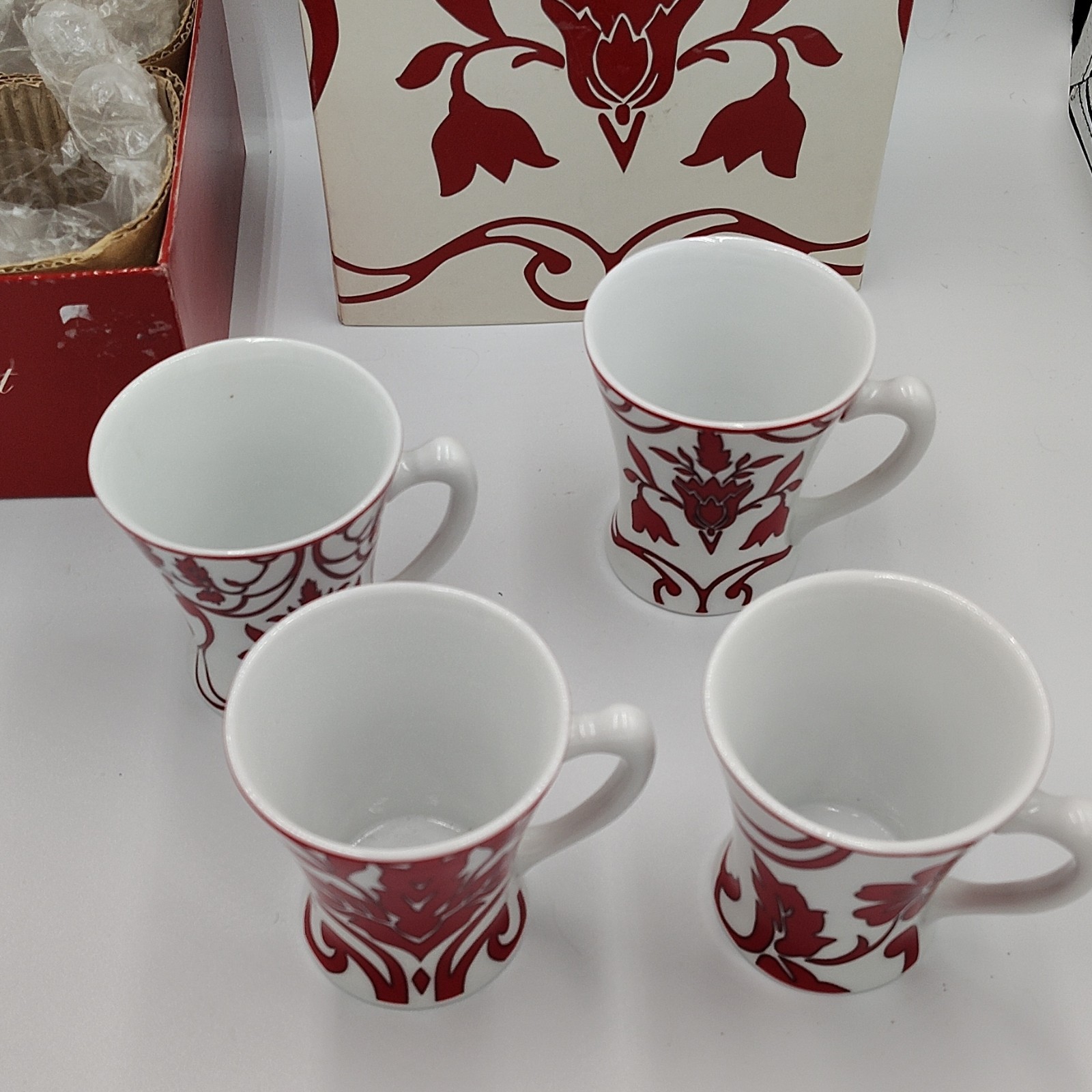 Ceramic Coffee Mug Set 4pc 10oz White Red Floral Round With Handle red velvet