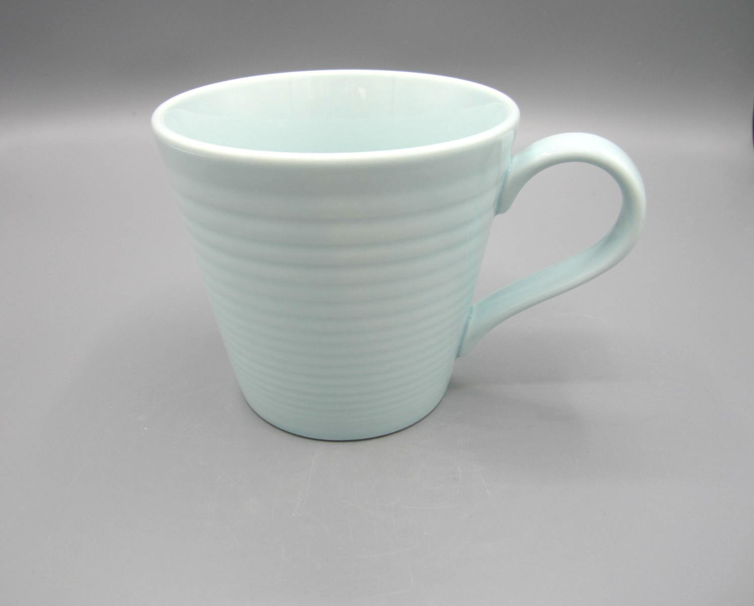Royal Doulton Pale Blue, Gordan Ramsey Maze, Ribbed Tea Coffee Mug 14 oz. (B03)