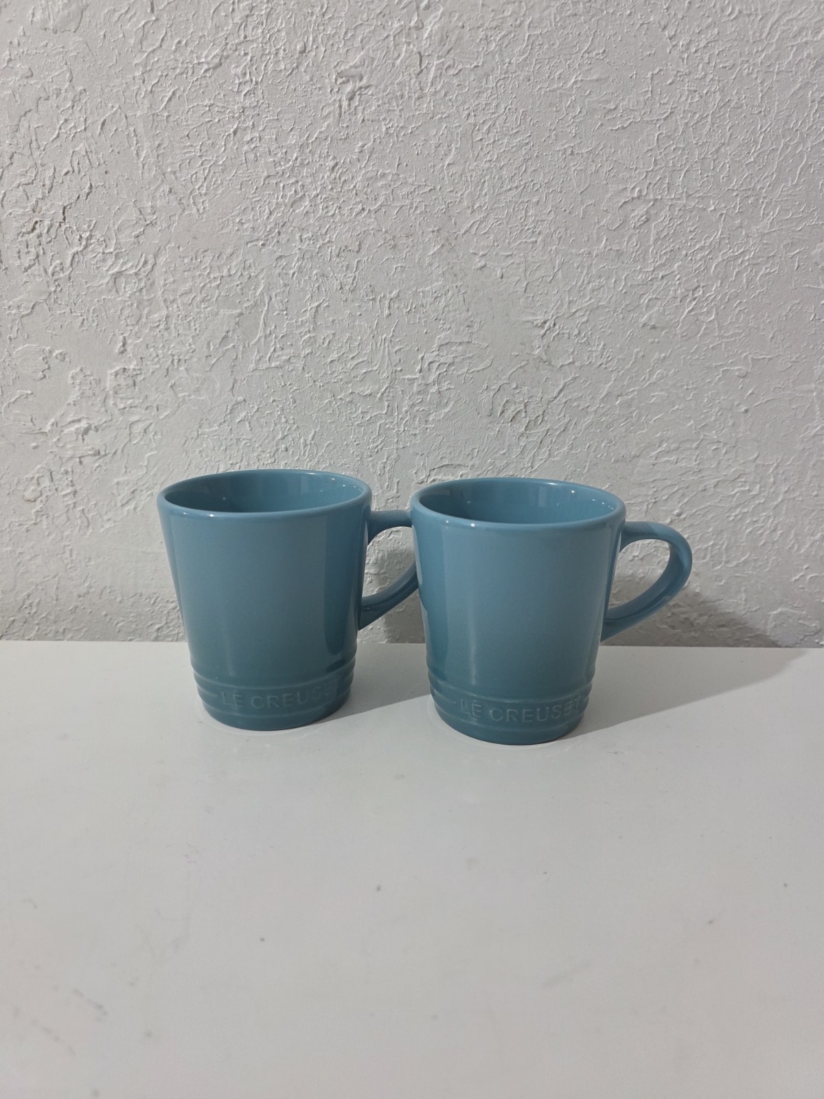 Le Creuset Stoneware Cap/Coffee Mugs (2) 180 ML-6 OZ Carribean Blue