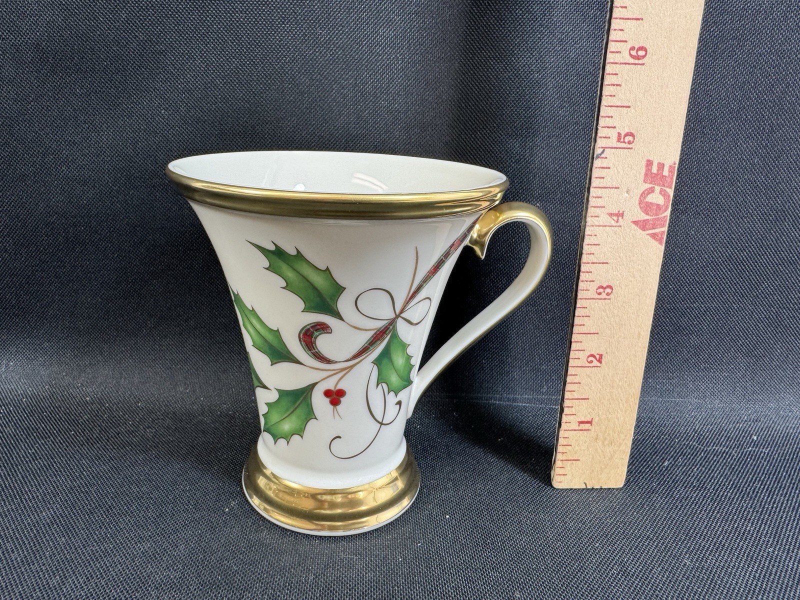 Lenox Holiday Nouveau Gold~Large 4.5″ Accent Mug~1st Quality~USA~Mint~NEW