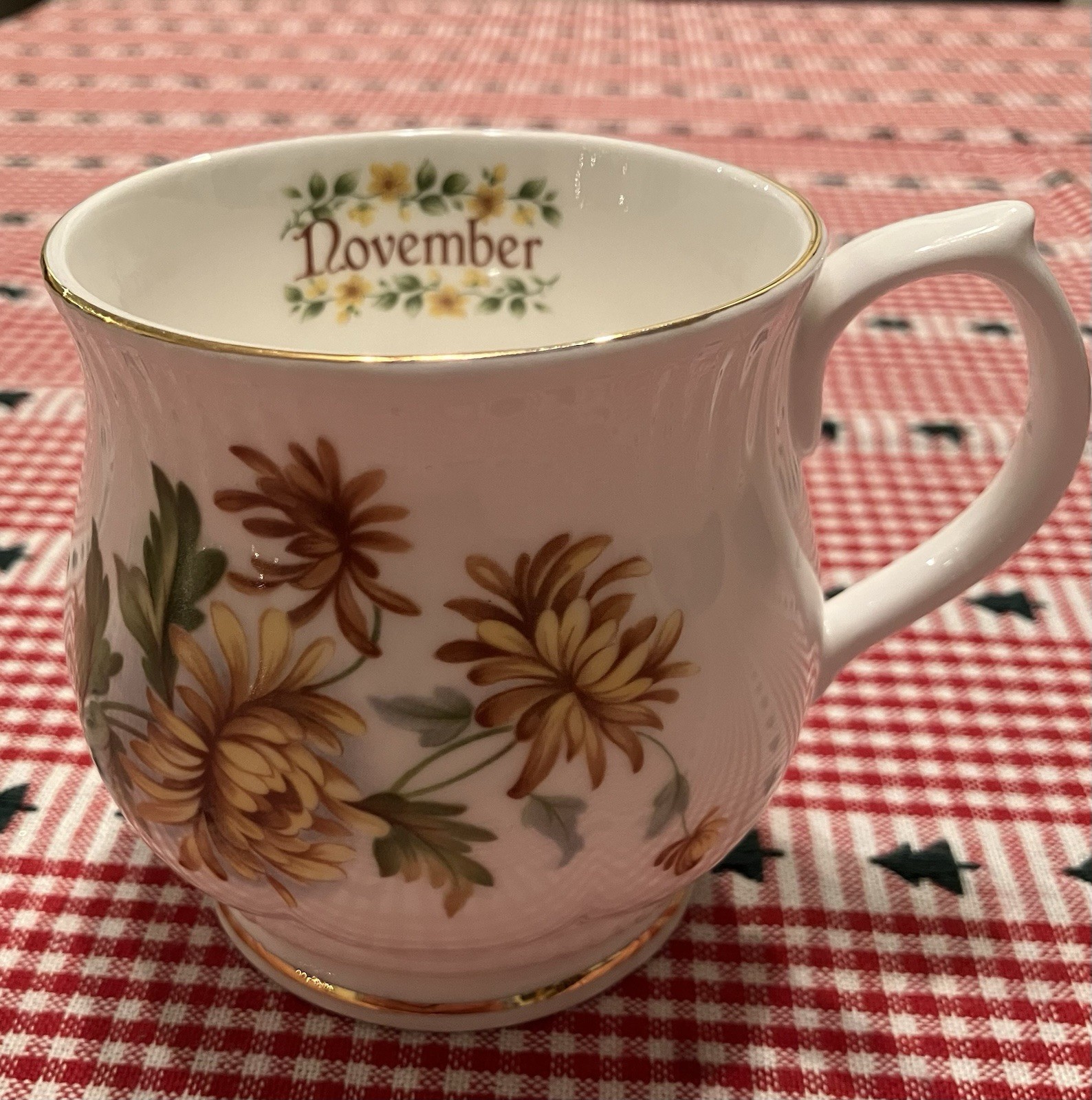 Coffee Mug Tea Cup Monthly Flower November Chrysanthemum Fine Bone China Taiwan