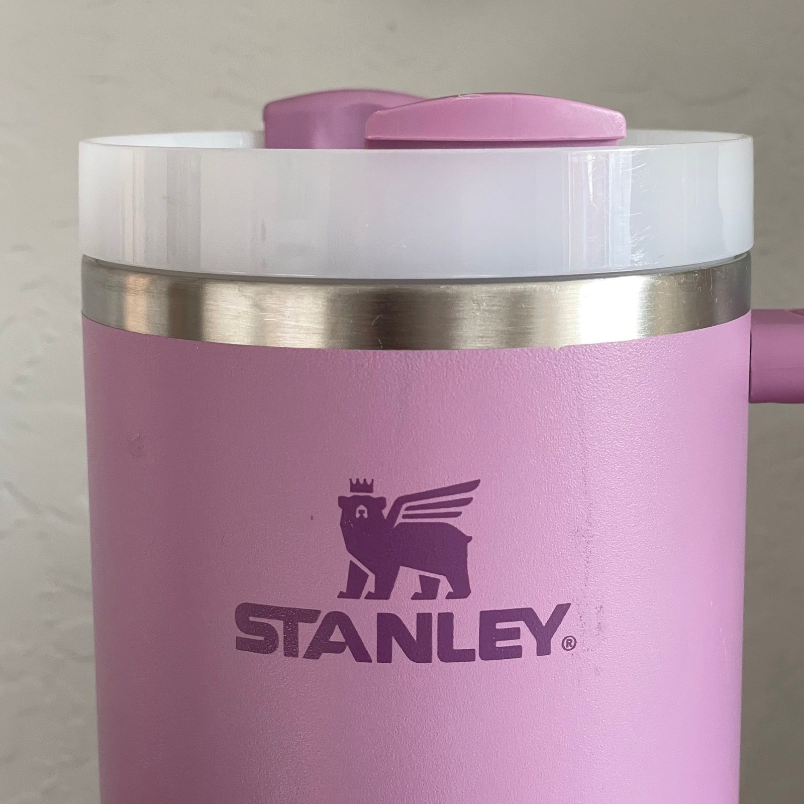 Stanley The Quencher H2.0 Flowstate Tumbler 40oz Fuchsia Purple