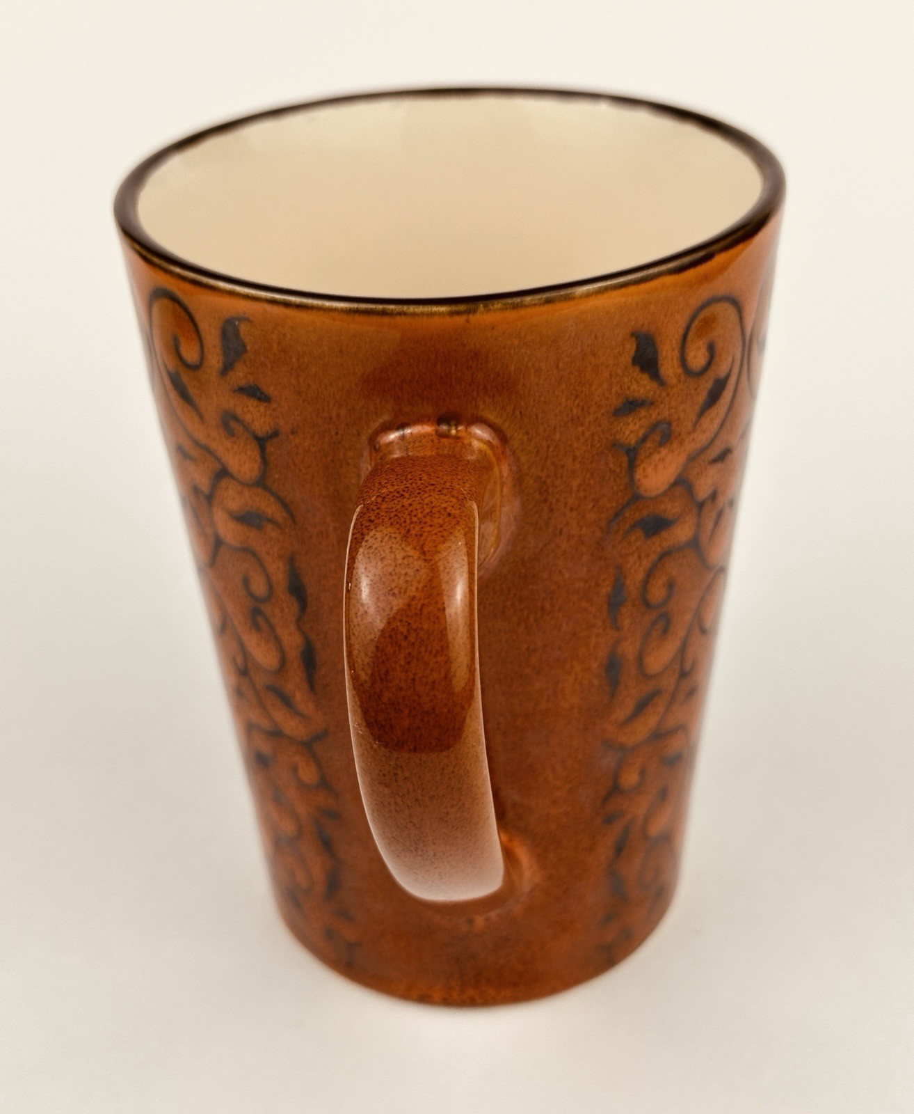 Rust Orange and Black Vines Tapered Mug – 5 inches Tall – Unbranded EUC