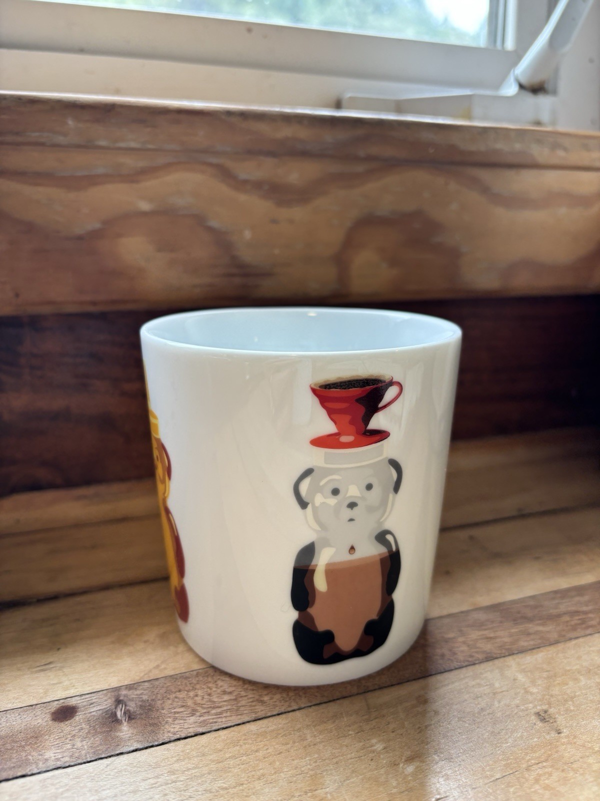 Williams Sonoma fnnch Honey Bear Coffee Mug Pop Art White Ceramic 3.5in