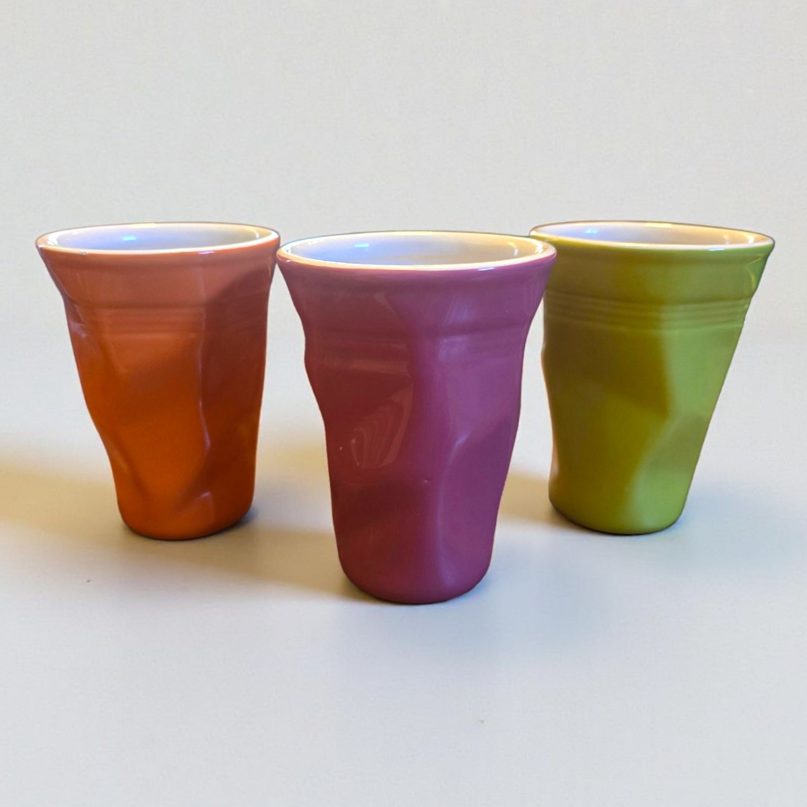 3 Porcelain Crumpled Crush 9 Oz Cup Mug Tumbler Set Green Orange Purple 4.5″