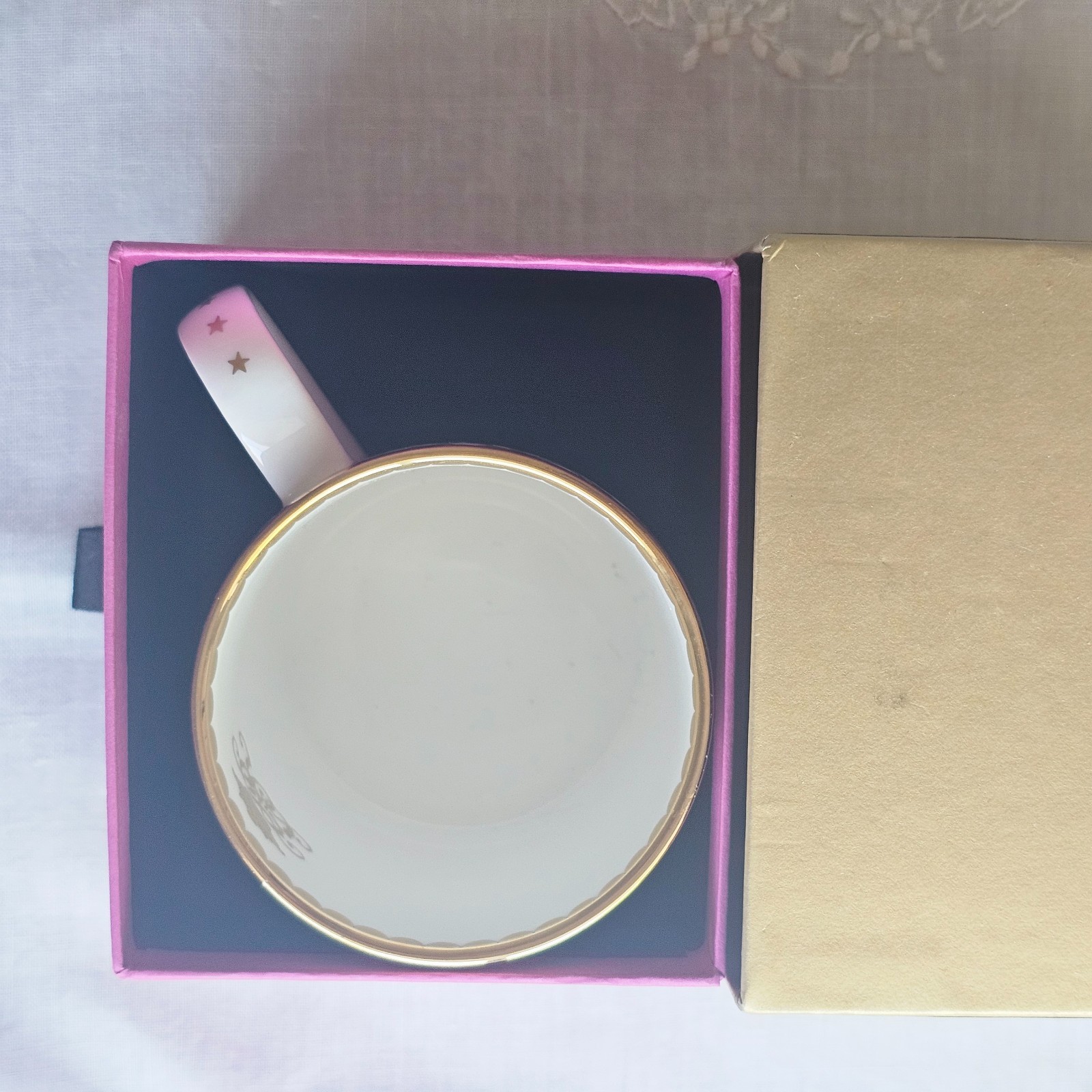 Royal Collection Trust Fine Bone China Pink Mug Crown Monogram Gift Box England