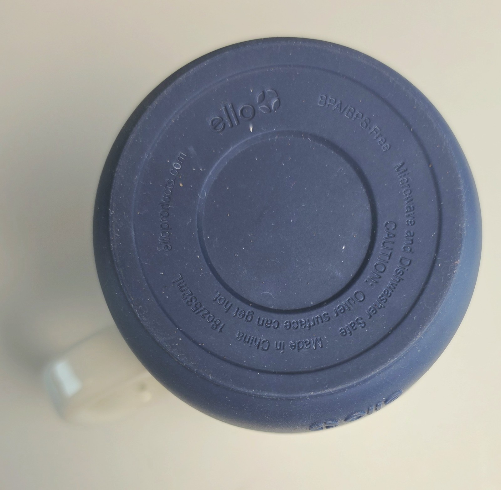 Ello Jane Large 18 oz White/Navy Blue Non-Slip Base Travel Mug