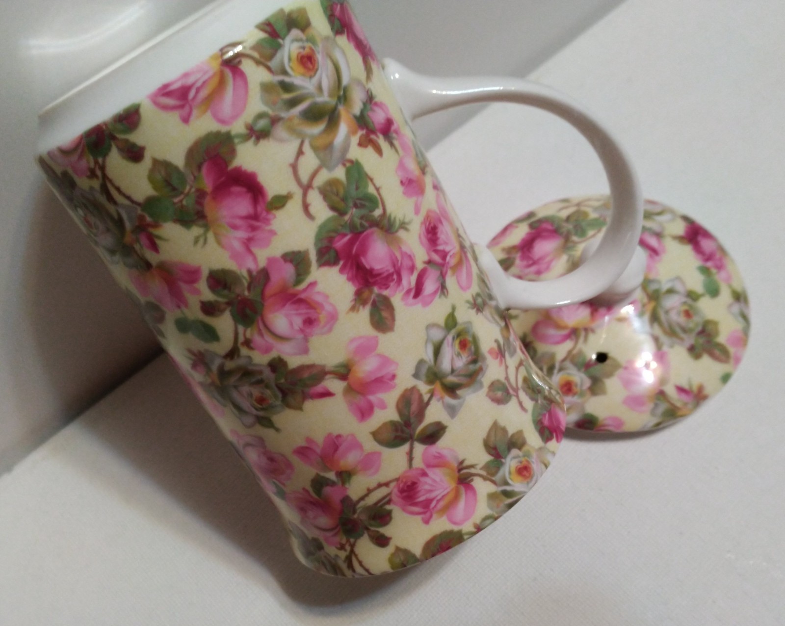 ROYAL PATRICIAN Fine Bone China Pink Rose Floral Tea Cup Mug with Lid England