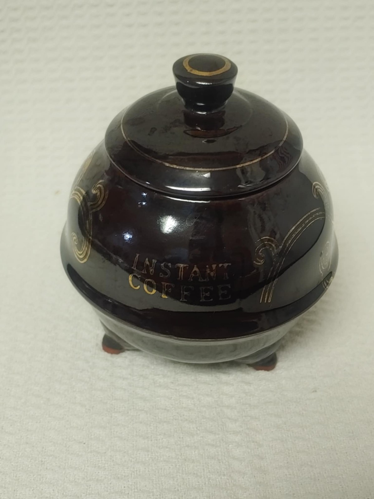 vintage 3 legged instant coffee/tea holder brown with gold color scrollwork
