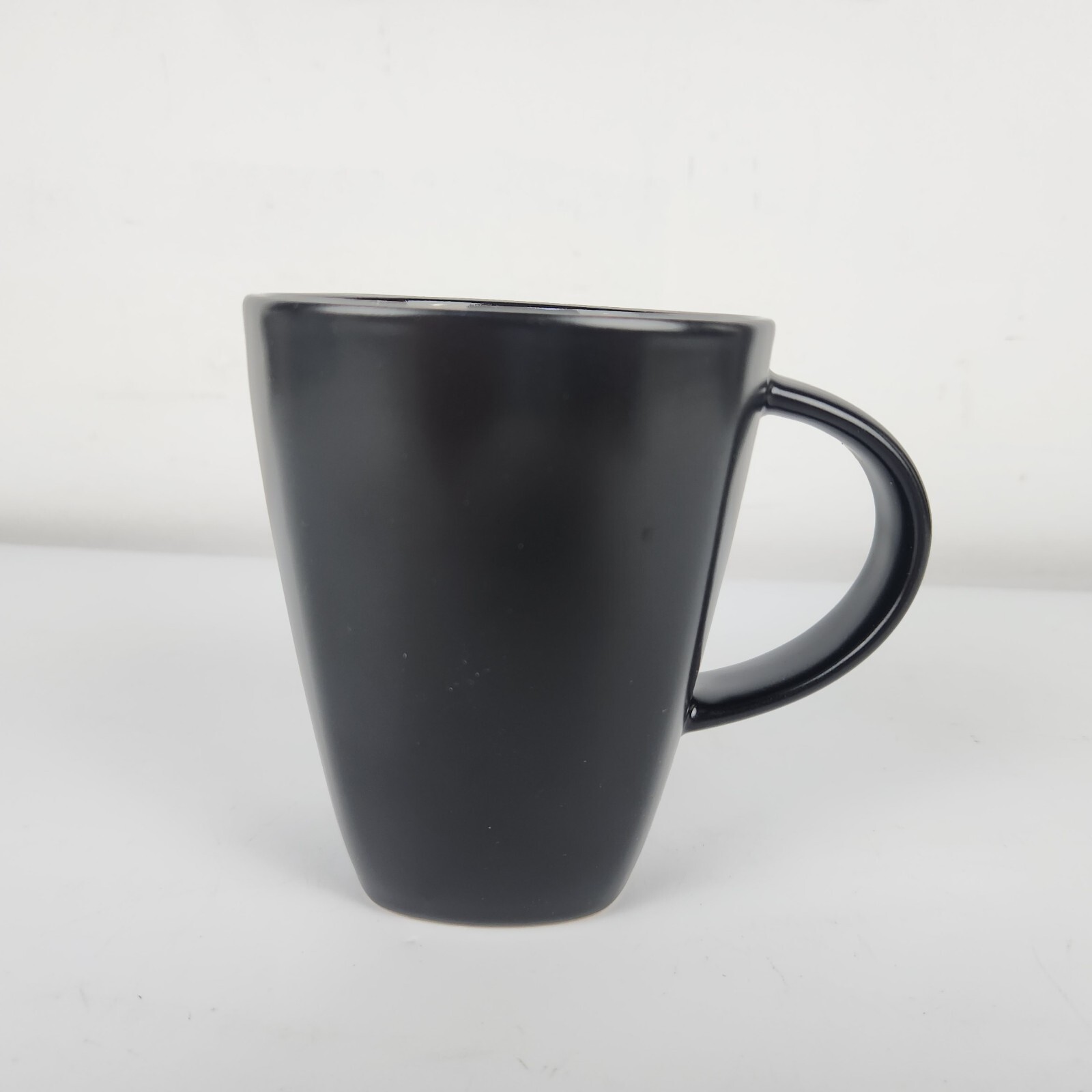 Gibson Everyday Soho Lounge Coffee Mugs Matte Black/Red Single