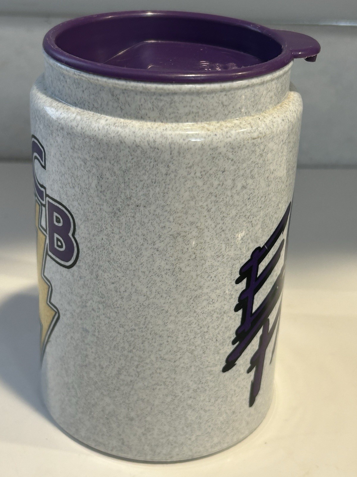 ELVIS PRESLEY TRAVEL MUG TCB 100% ROCK N ROLL PLASTIC W LID 1993