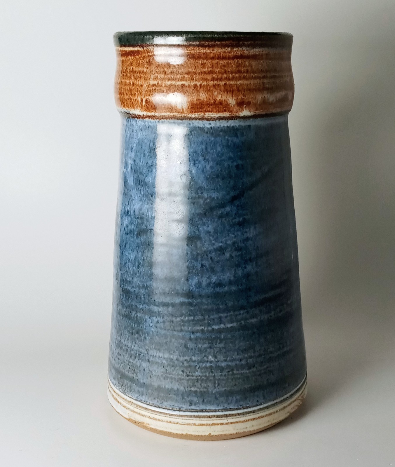 VTG 7 1/2″ Handmade Glazed Stoneware Art Pottery Mug/Stein Signed