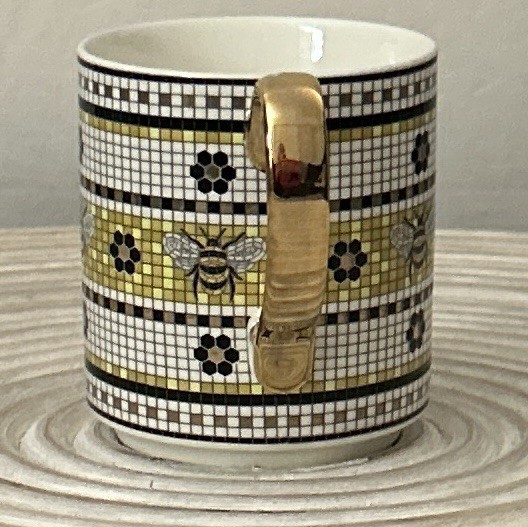 Anthropologie Bistro Tile Mug Garden Edition Bee Gold White Black Mosaic NEW NIB