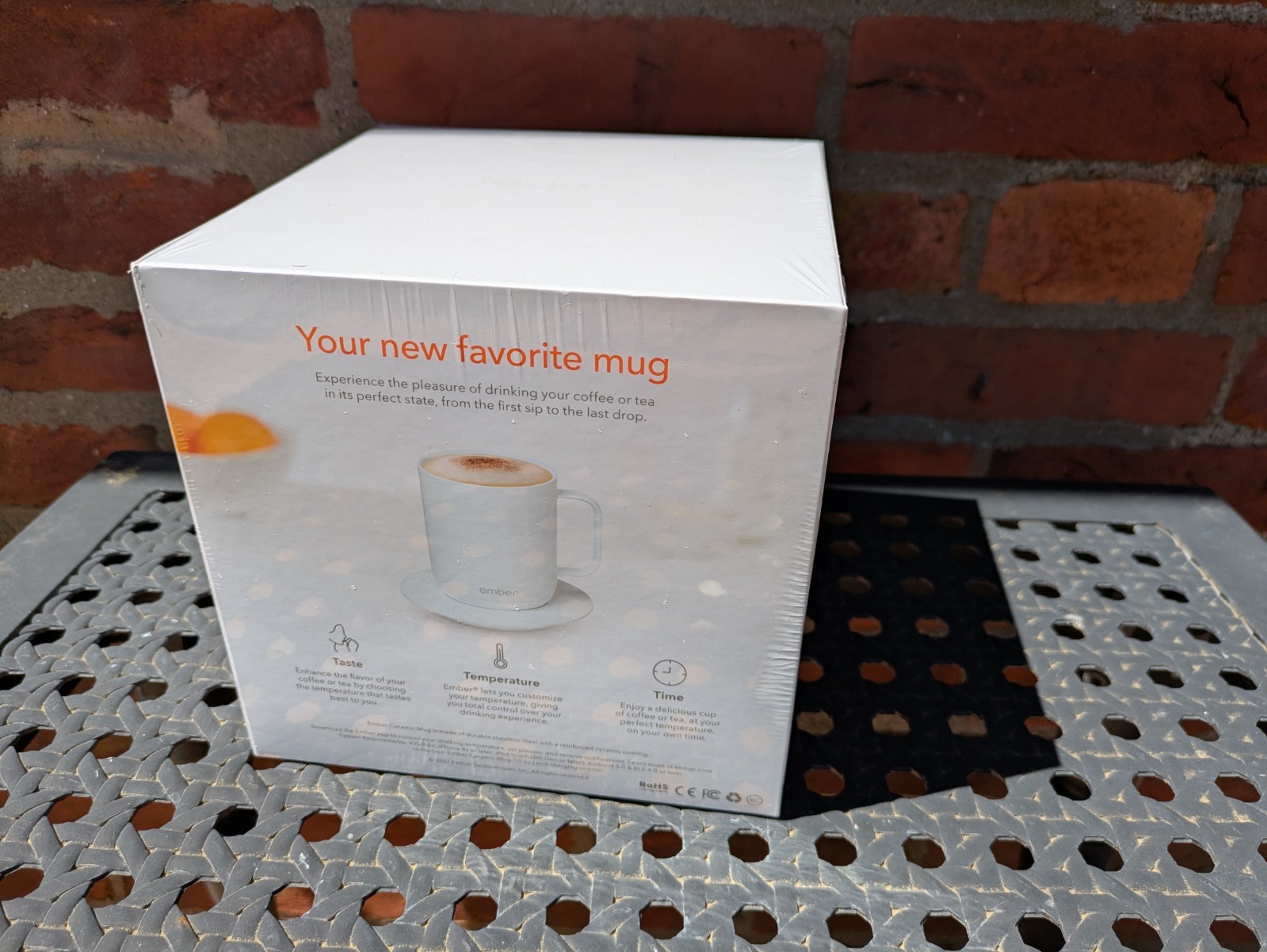 Ember Temperature Control Ceramic Smart Mug Warmer 10oz White (Brand New)