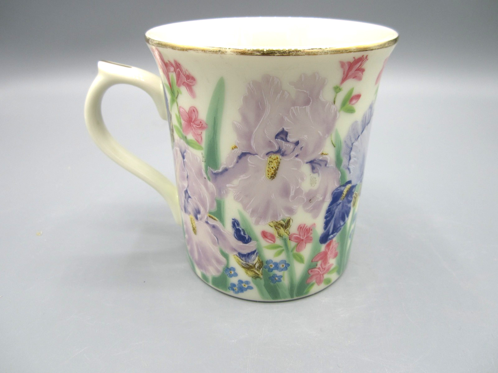 Lenox VTG 1995 Iris by Suzanne Clee, White Multicolor Coffee Tea Cup 9 oz (441)