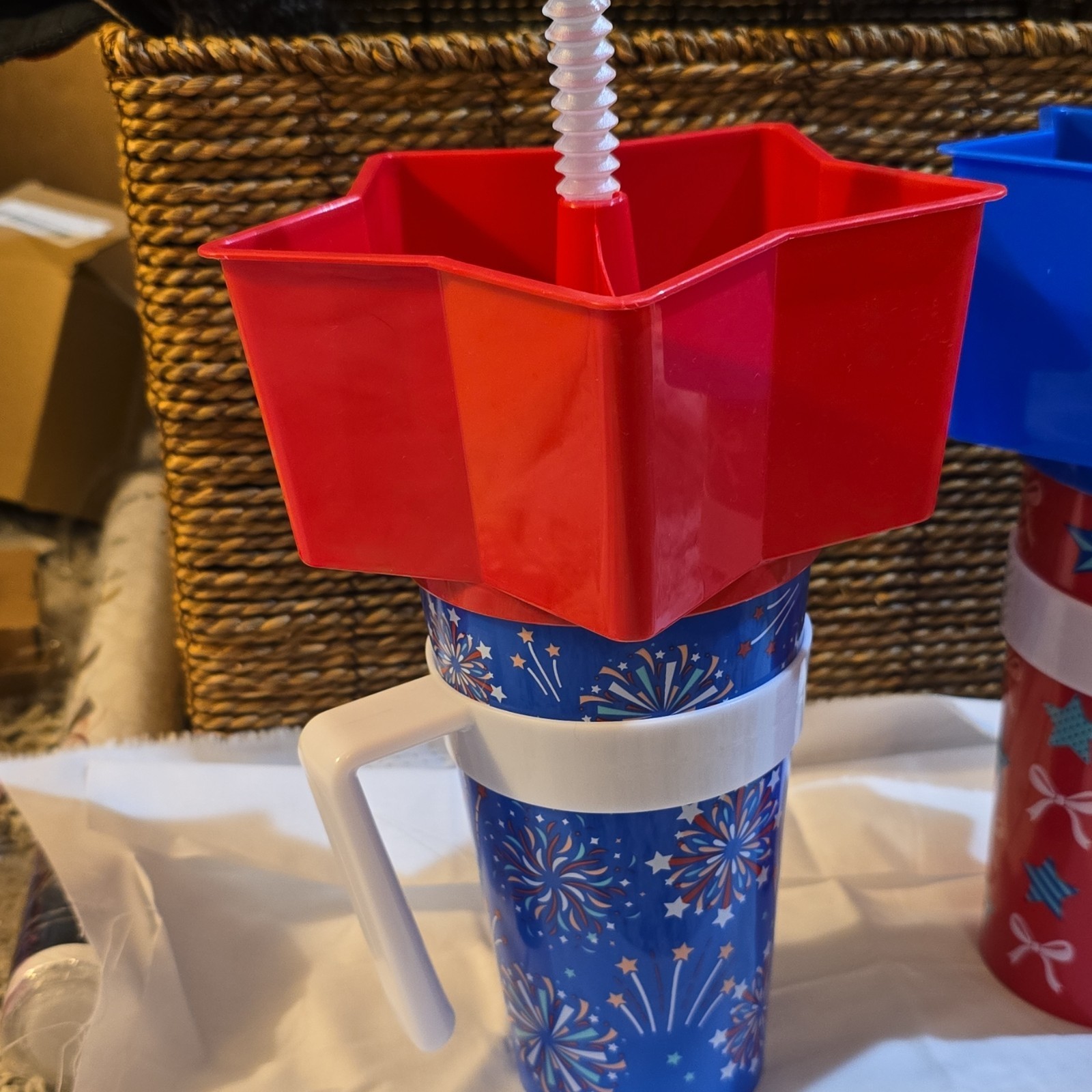Set of 2 Plastic 12 fl oz Novelty Mugs w/ Straws Red Blue White Stars