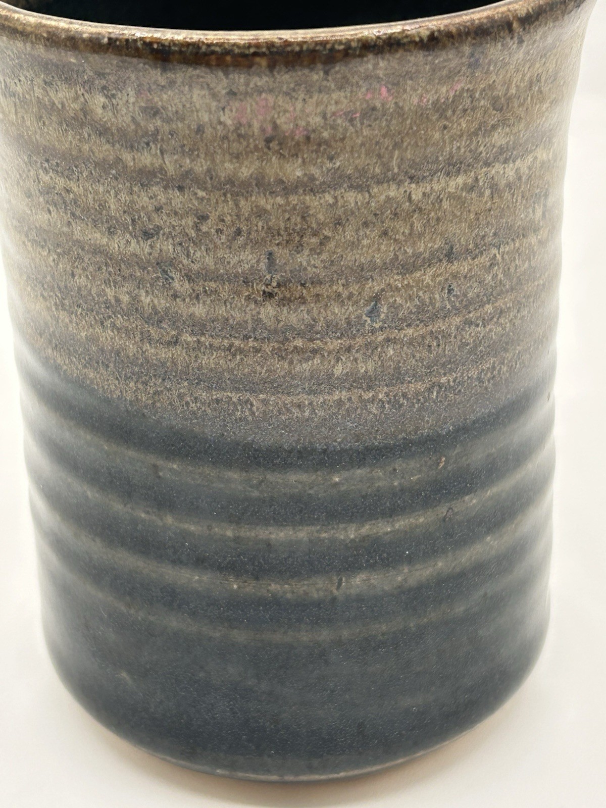 Studio Pottery Glazed Stoneware Coffee Mug – 11 to 12 fl oz – Artist Signed