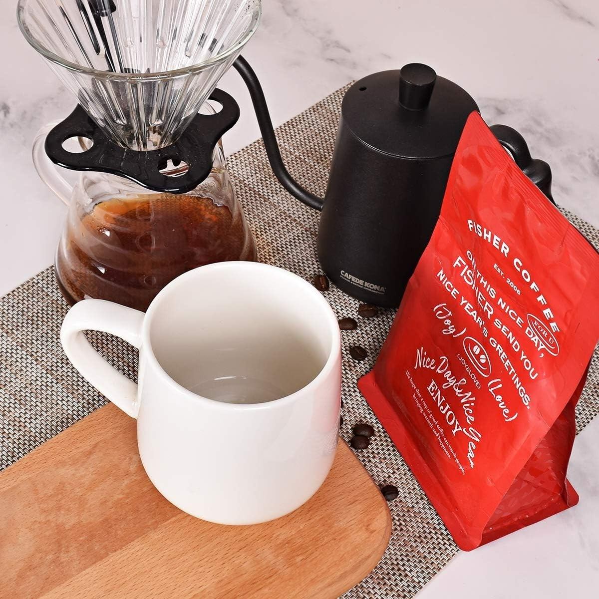 Elegant 18 oz Glossy Ceramic Coffee Mug – Microwave & Dishwasher Safe