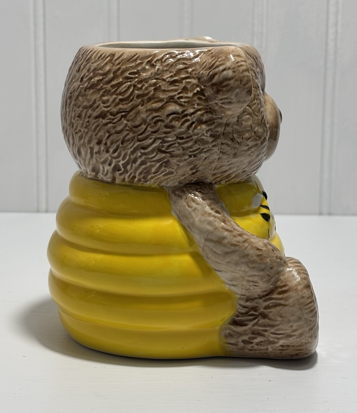 Best Friends Collection Bees Bear Figural 26 Fl. Oz. Ceramic Coffee Tea Mug