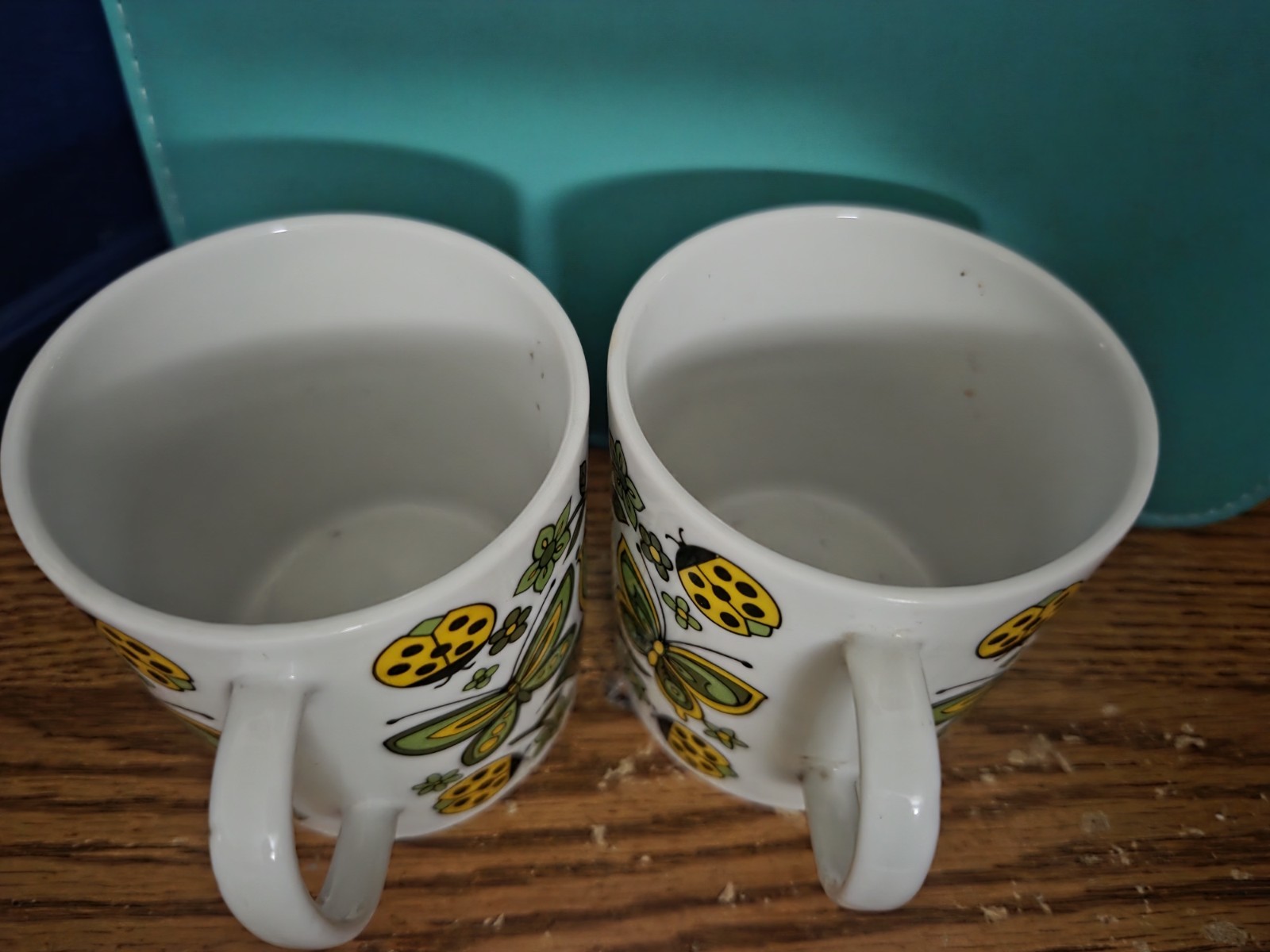 2 Coffee Mugs 70s Vintage Japan Butterflies Daisy Flowers Ladybugs