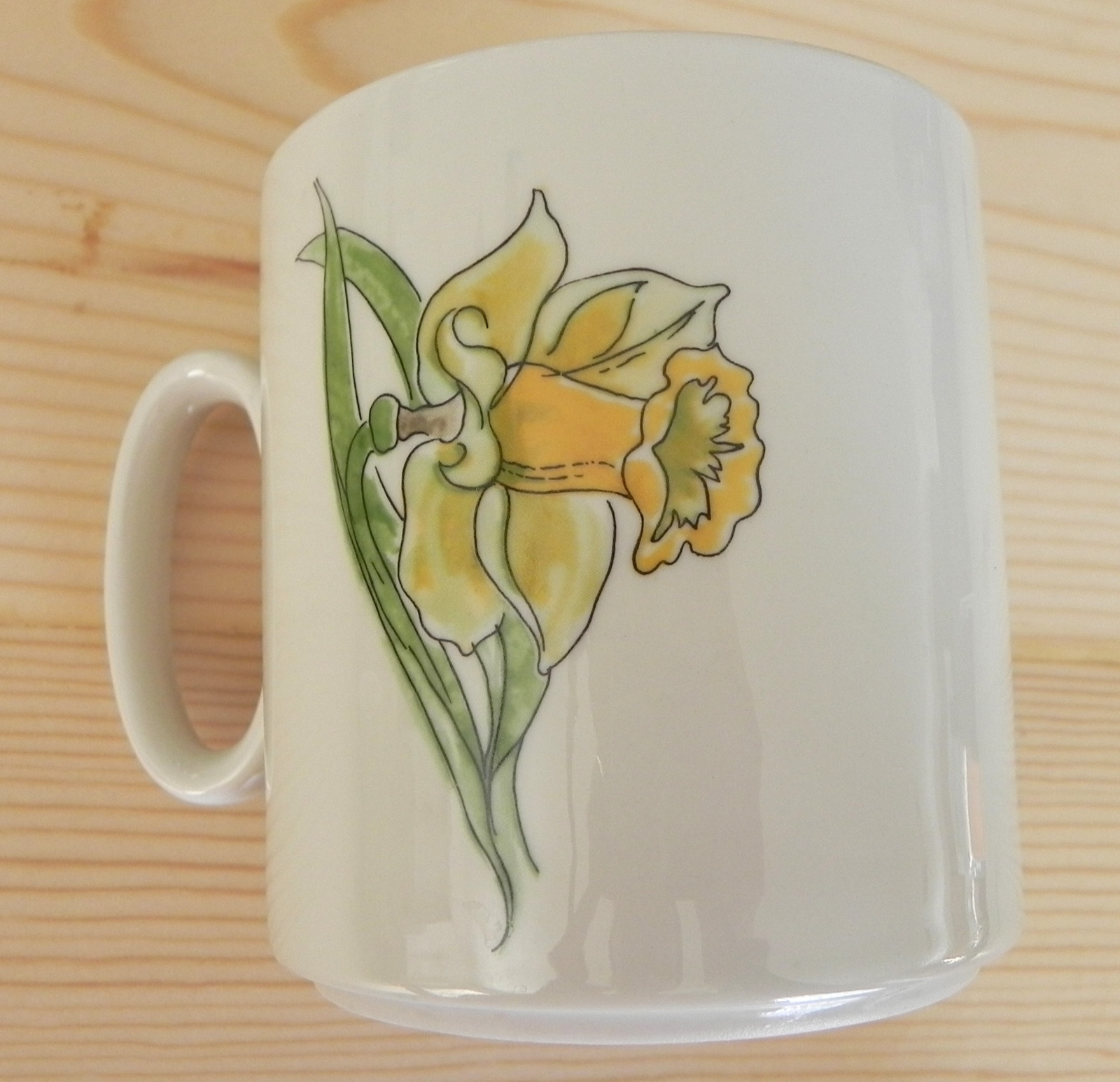 Villeroy & Boch Coffee Mug Gladiola/Daffodie/Petunia Made in Luxembourg