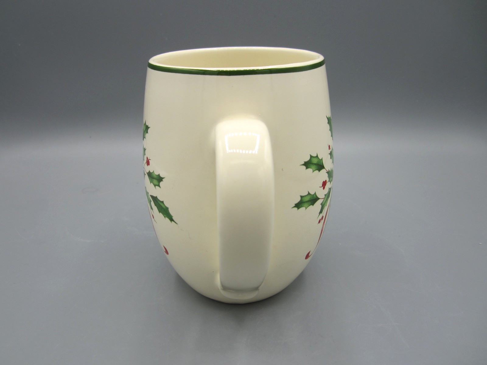 Lenox Christmas Off-White, Holiday Holly & Ribbon Tea Coffee Mug 18 oz (209)