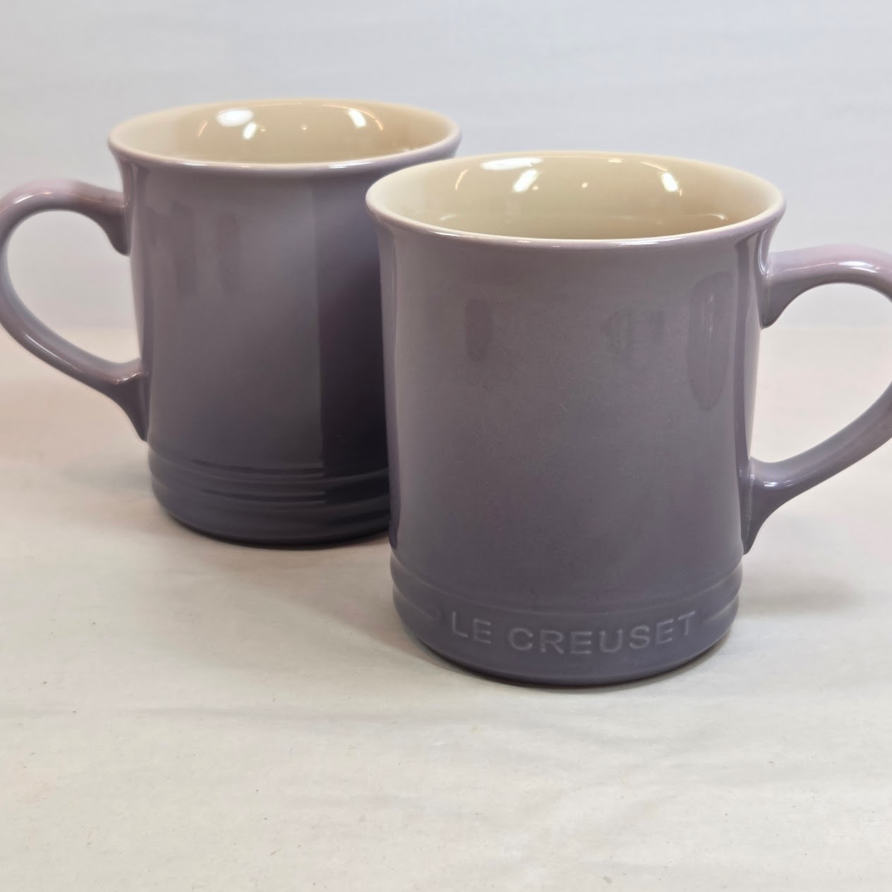 Le Creuset Vancouver Mug Set of 2 Bluebell Purple 14 oz Provence Cream Inner NWT