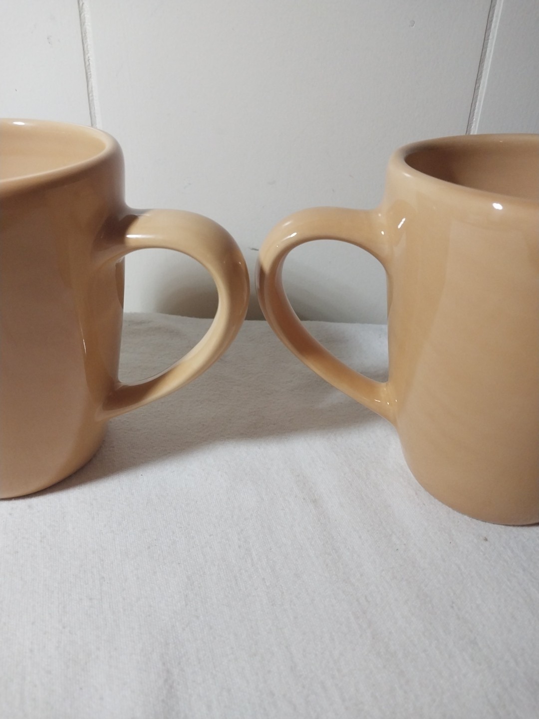 Pottery Barn Sausalito Amber Yellow 4.5” Coffee Mugs 2 USED – RETIRED