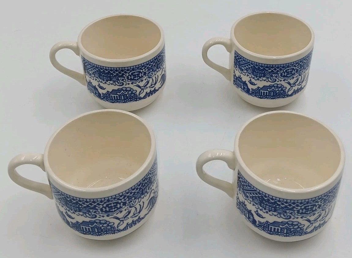 Set of (4) Blue Willow Pattern Non Branded Coffee Cups Fast Shipping!