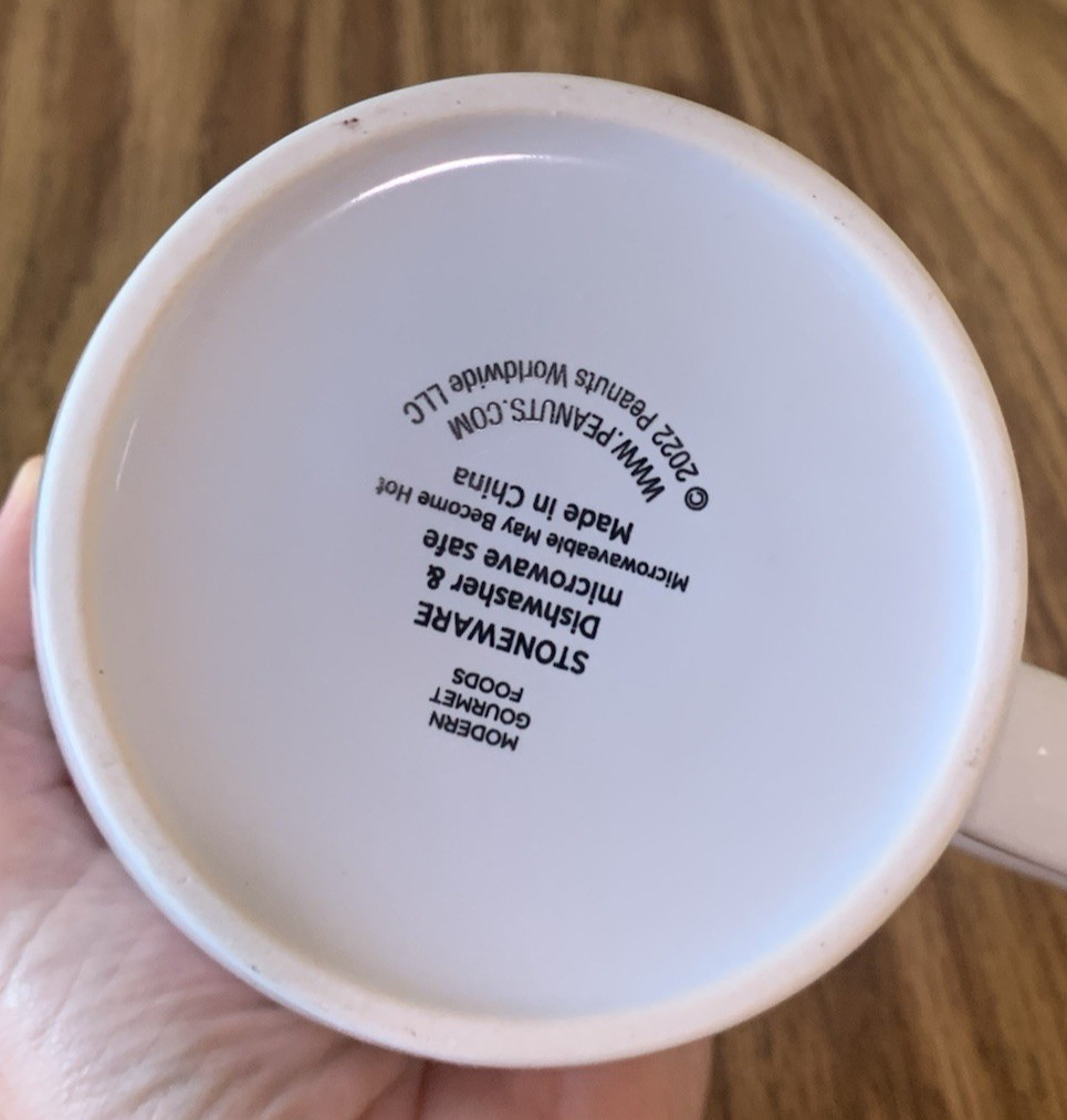 Modern Gourmet Foods Peanuts Snoopy Christmas Stoneware Coffee Tea Mug Cup 2022