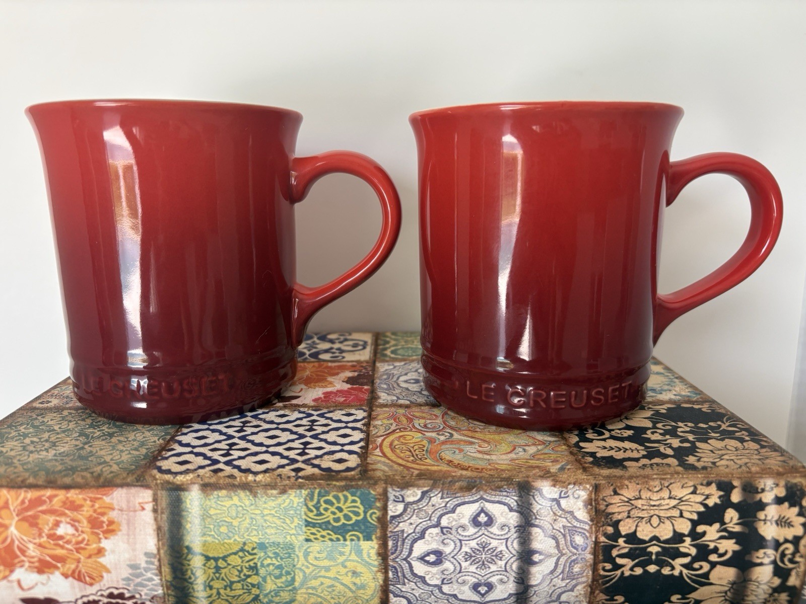 Le Creuset Cerise Ombré Cherry Red Stoneware Coffee Mugs Set Of 2 14oz 400 Ml