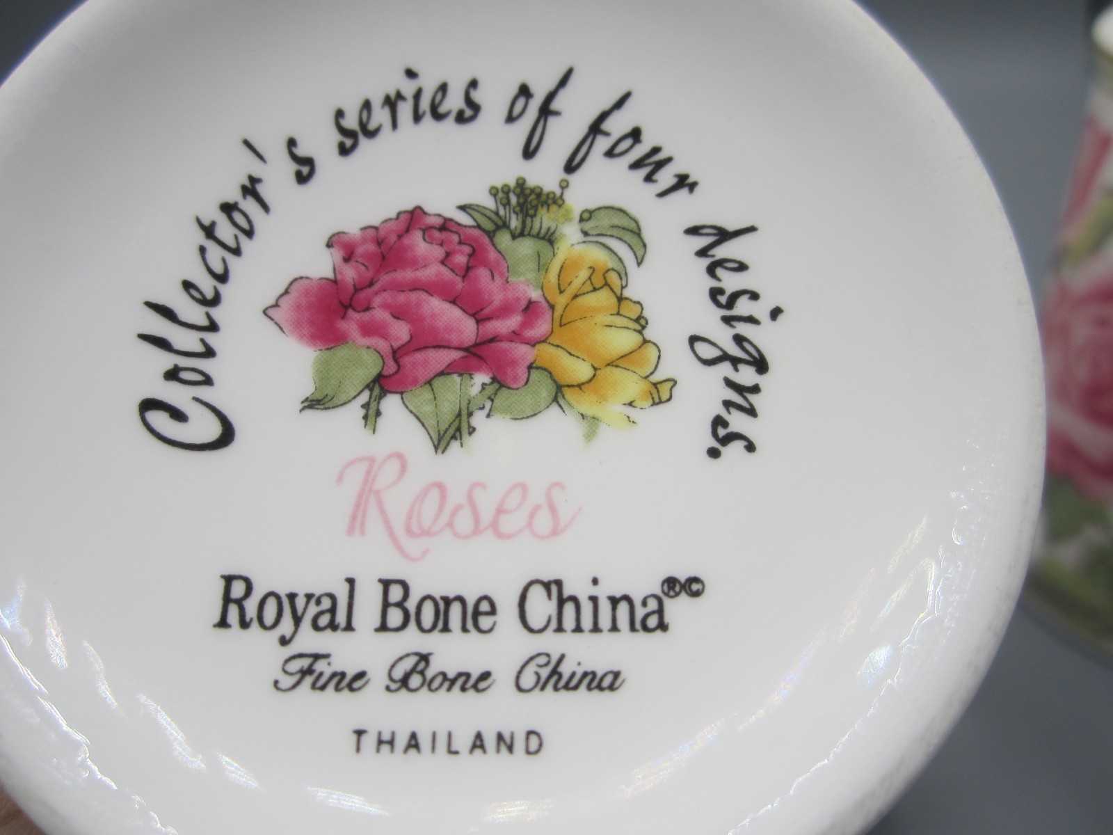 Set of 4 Royal Bone China, White, Pink, Green, Roses Tea Coffee Mug 10 oz (Box)