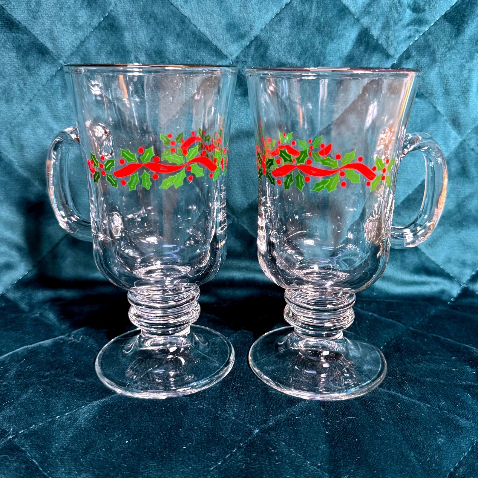 Holiday Christmas Coffee Mugs Vintage Set(4) 2 Irish Holly Berry Gold Trim Clear